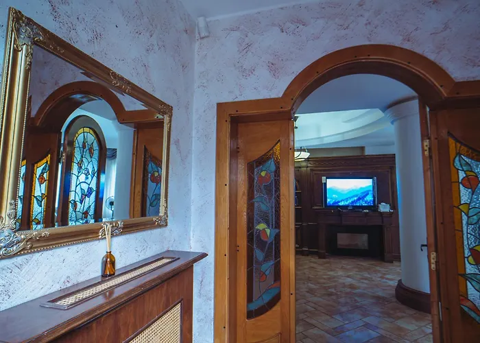 Luxuria Central Villa Bucureşti